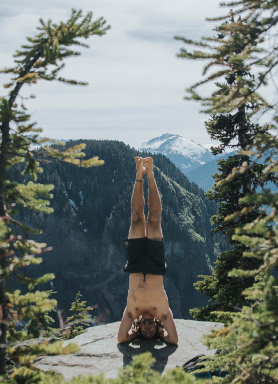 [The Spiritual Discipline of Yoga - Headstand]